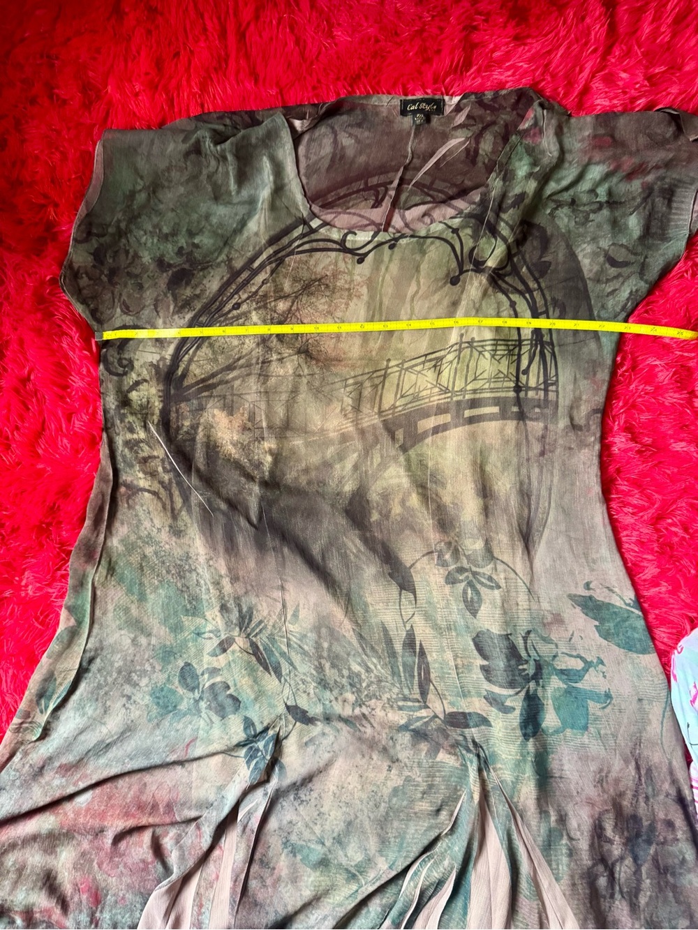 Woman’s dress - Picture 5 of 6